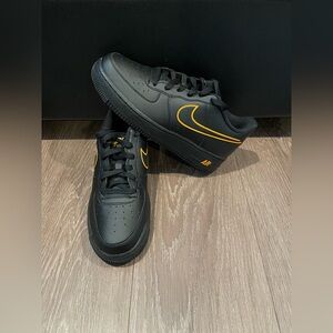 Nike Air Force 1 Low Black Sundial (GS)